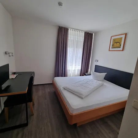 Hotel Central Hotel 3*