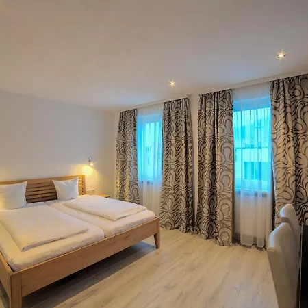 Hotel Central 3*
