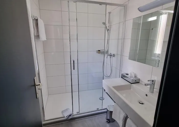 Hotel Central Hotel 3*