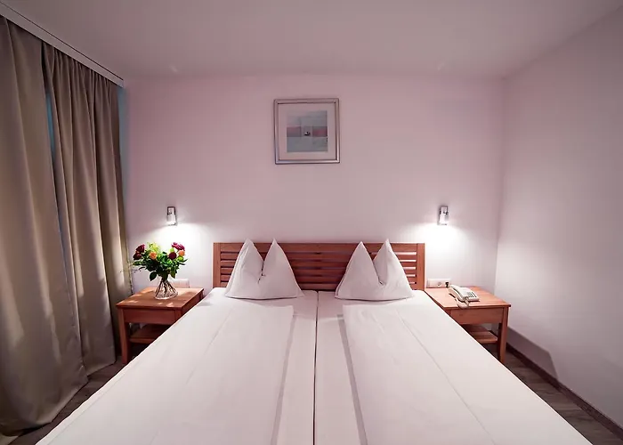 Hotel Central Hotel 3*