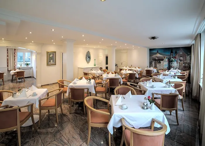 Hotel Central Hotel 3*